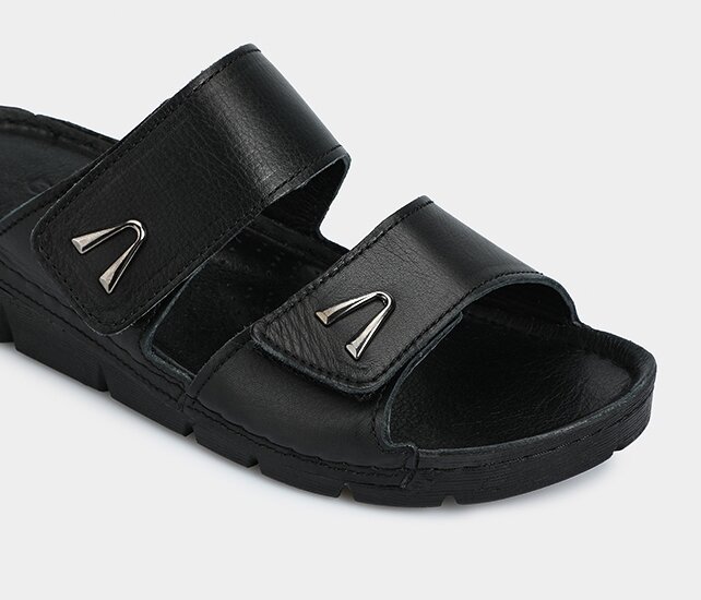 Siyah Deri Kadın Terlik