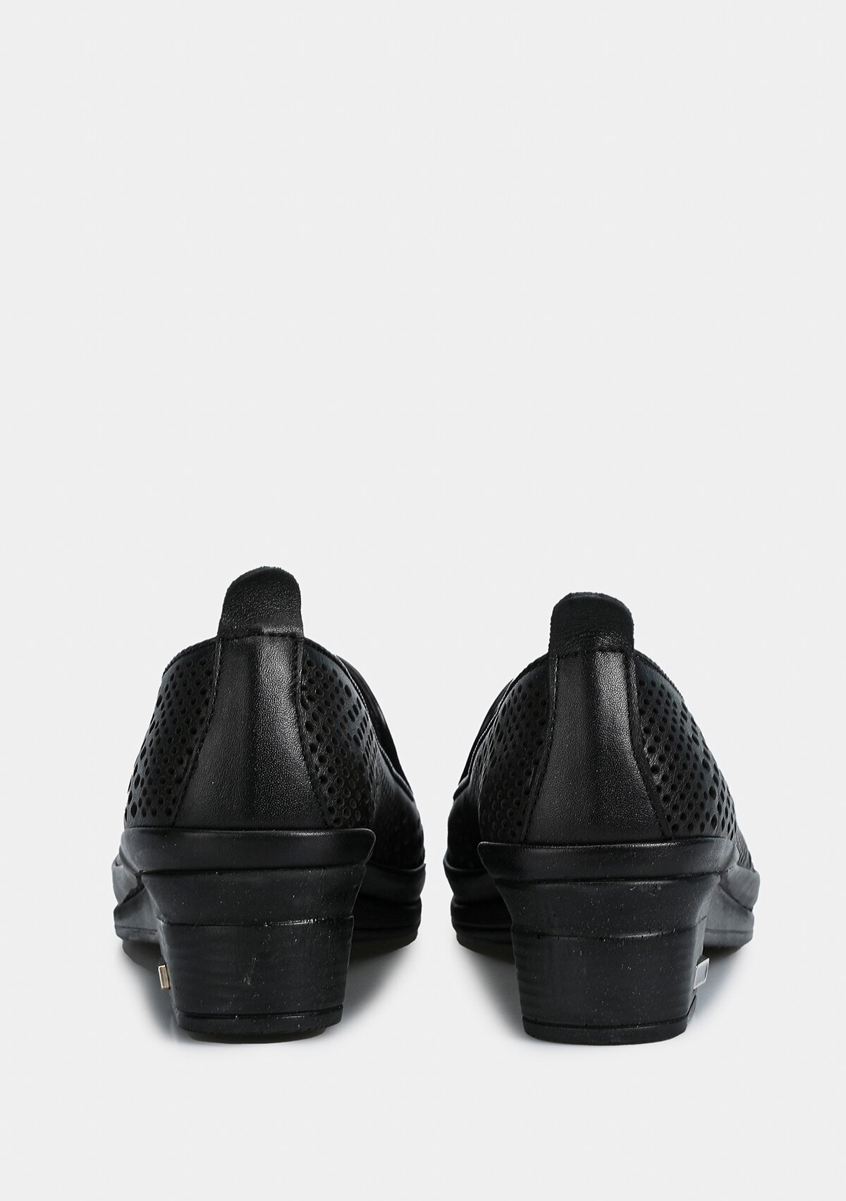 Siyah Deri Kadın Ayakkabı