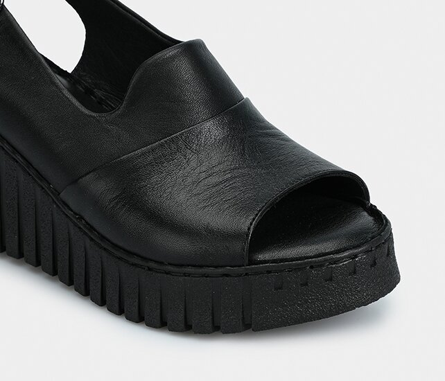 Siyah Deri Kadın Konfor Sandalet