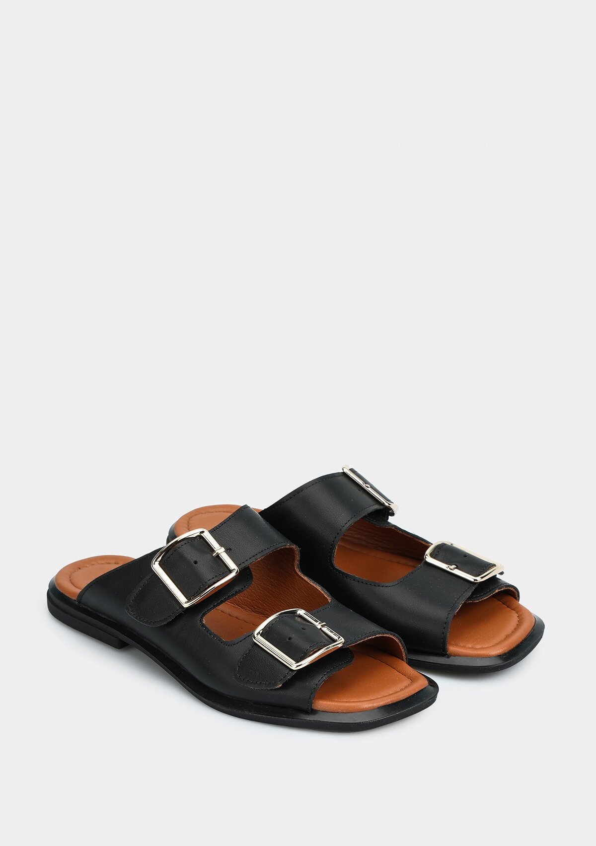 Siyah Deri Kadın Terlik