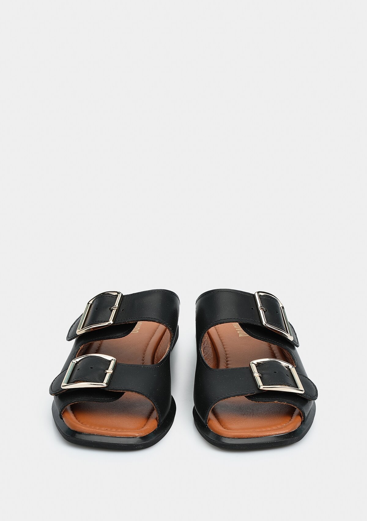 Siyah Deri Kadın Terlik