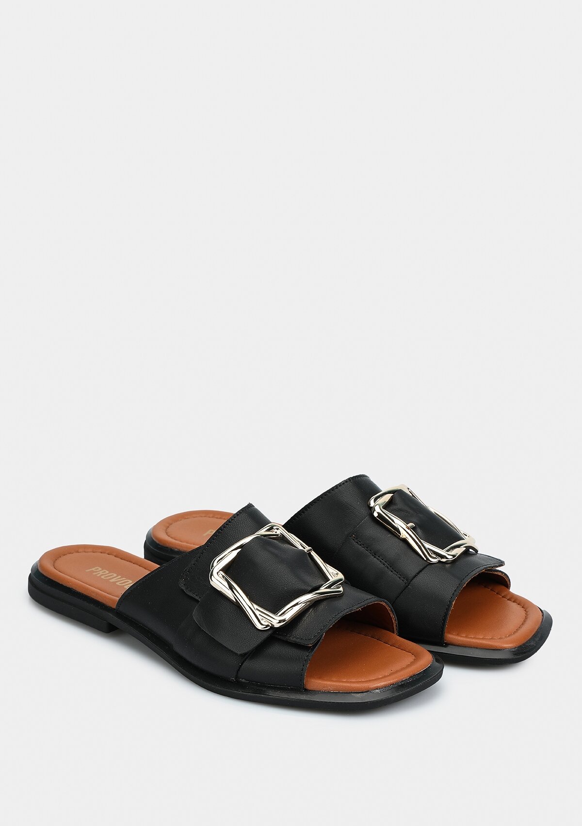 Siyah Deri Kadın Terlik