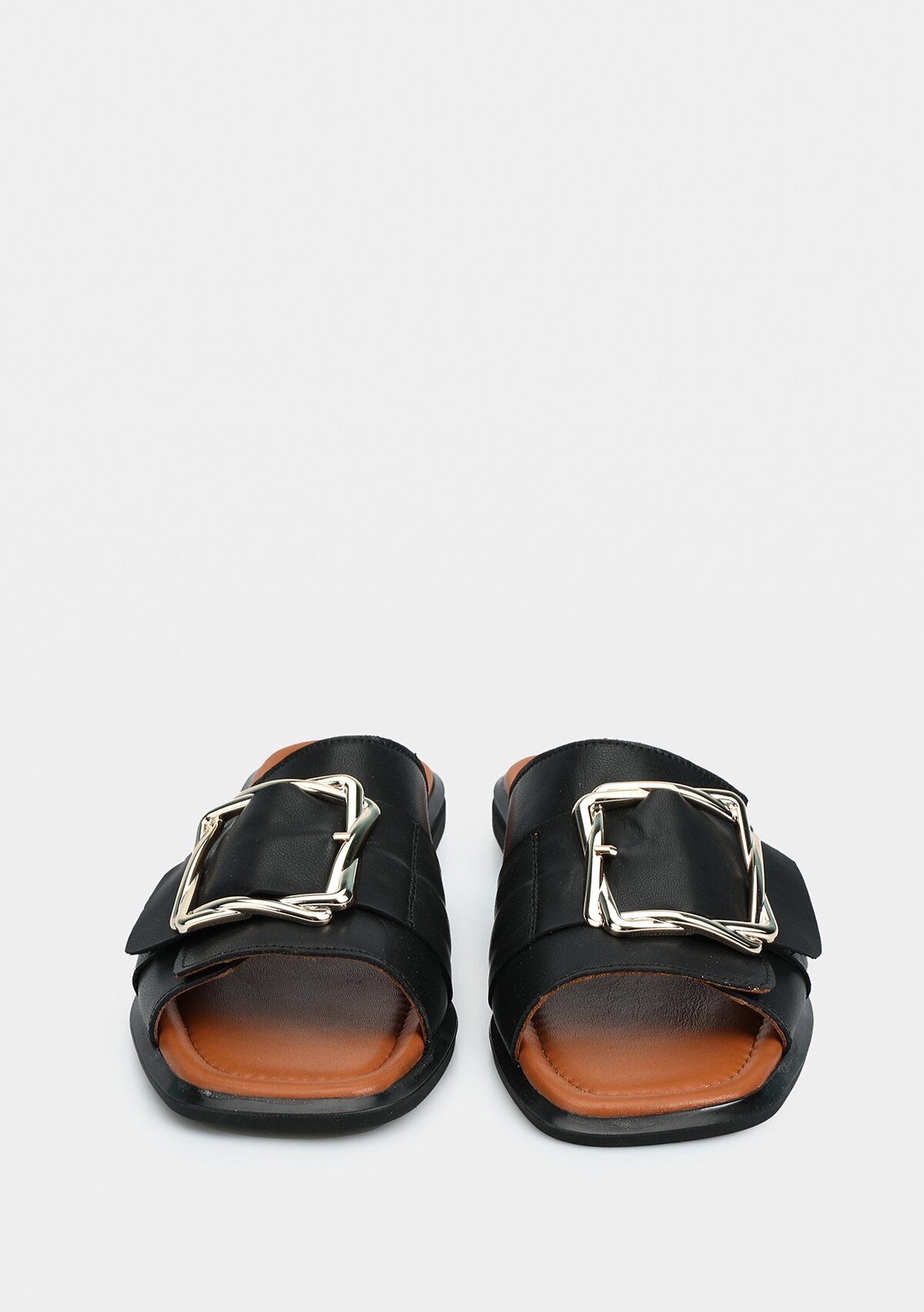 Siyah Deri Kadın Terlik