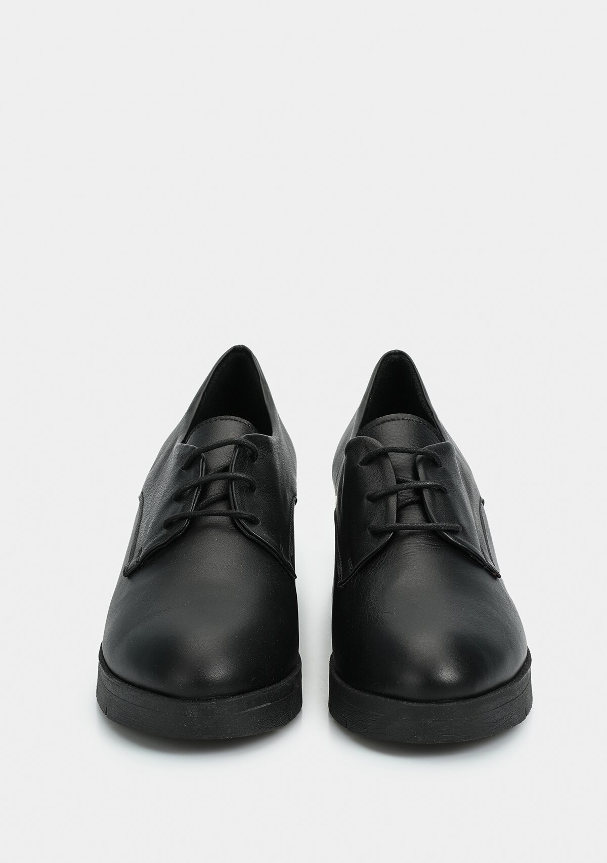 Siyah Deri Kadın Ayakkabı