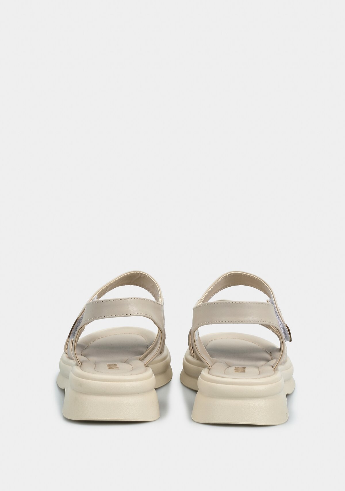 Bej Kadın Düz Sandalet