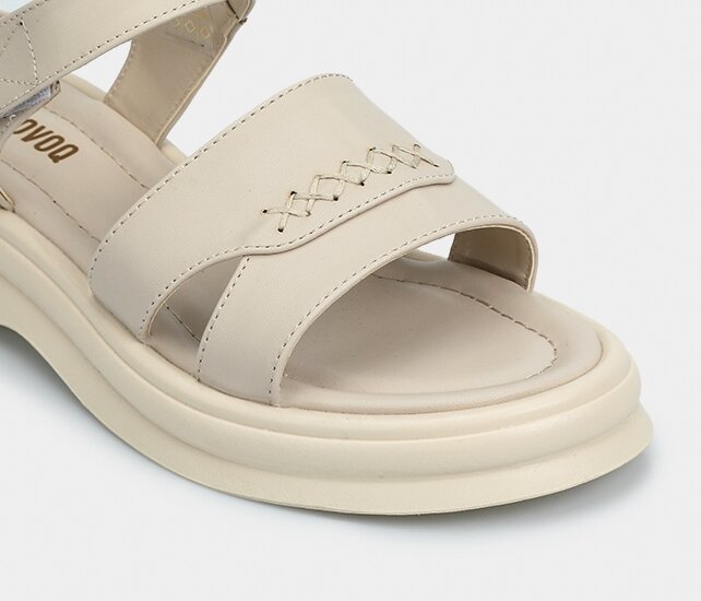 Bej Kadın Düz Sandalet