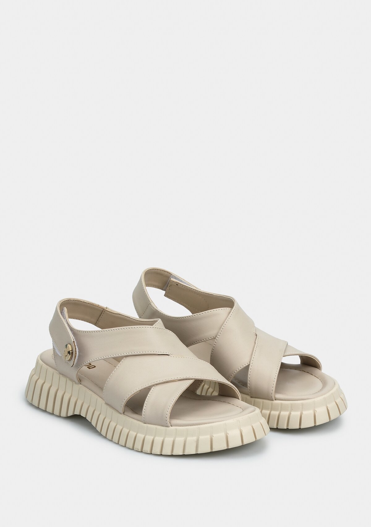 Bej Kadın Düz Sandalet