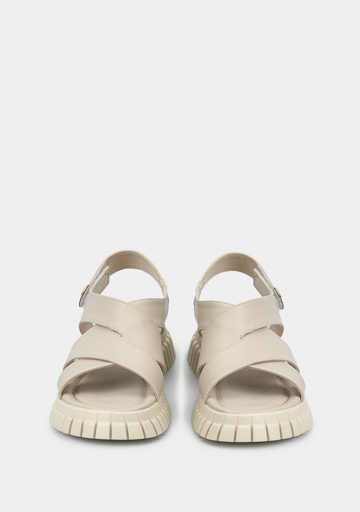 Bej Kadın Düz Sandalet