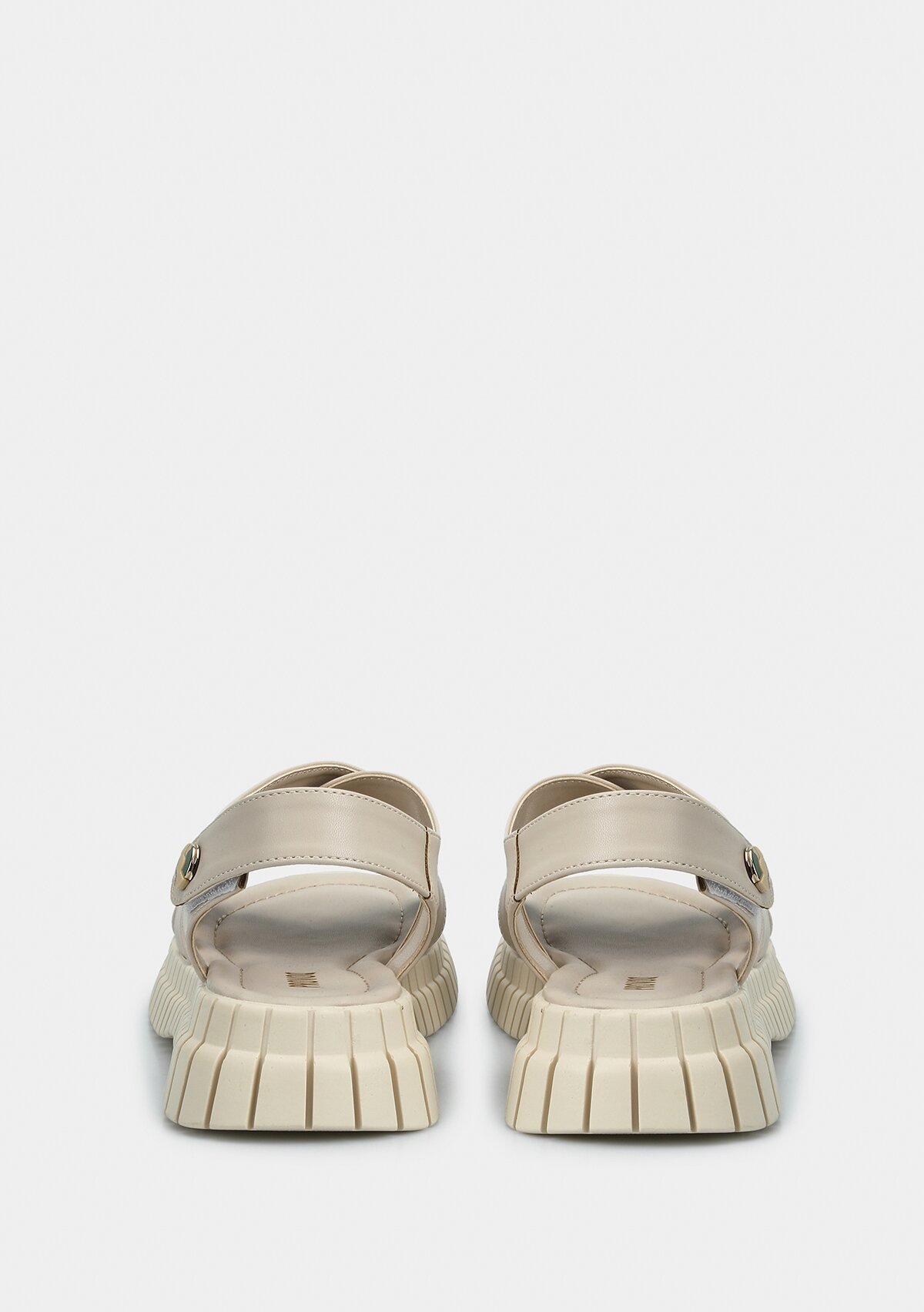 Bej Kadın Düz Sandalet