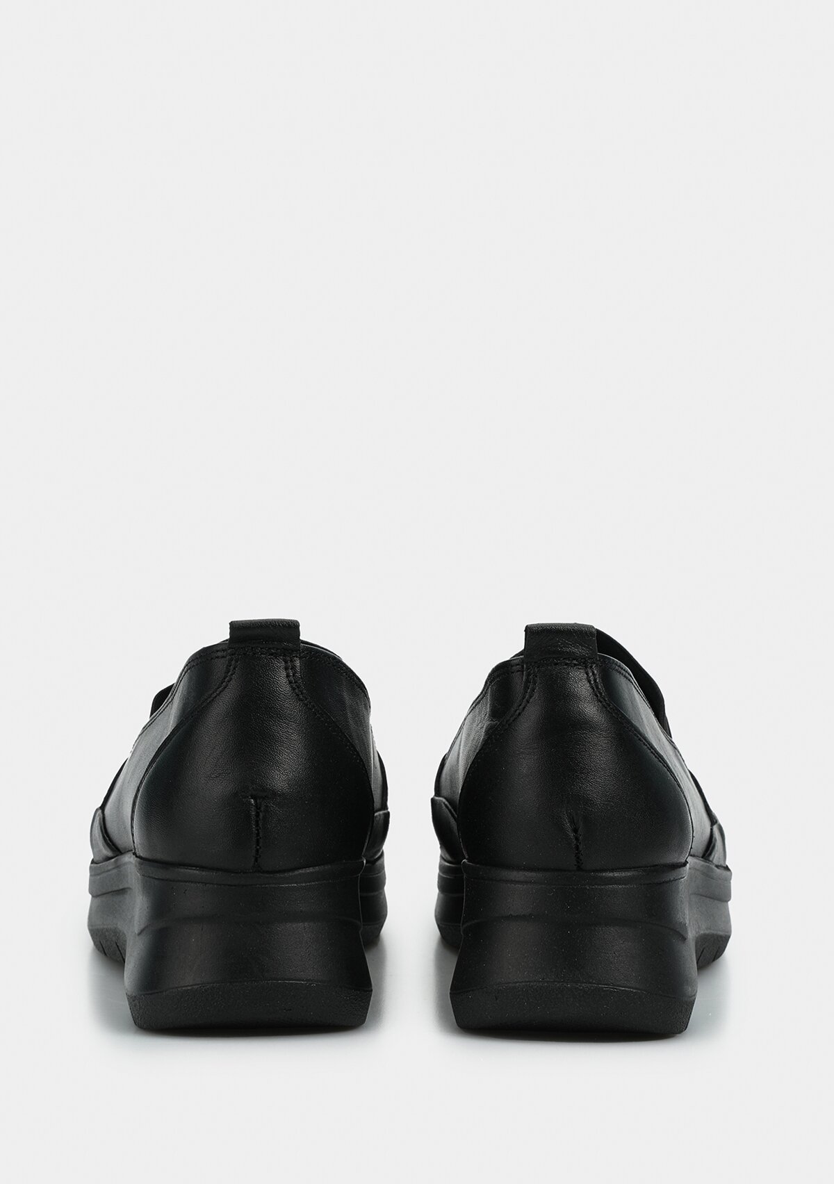 Siyah Deri Kadın Ayakkabı