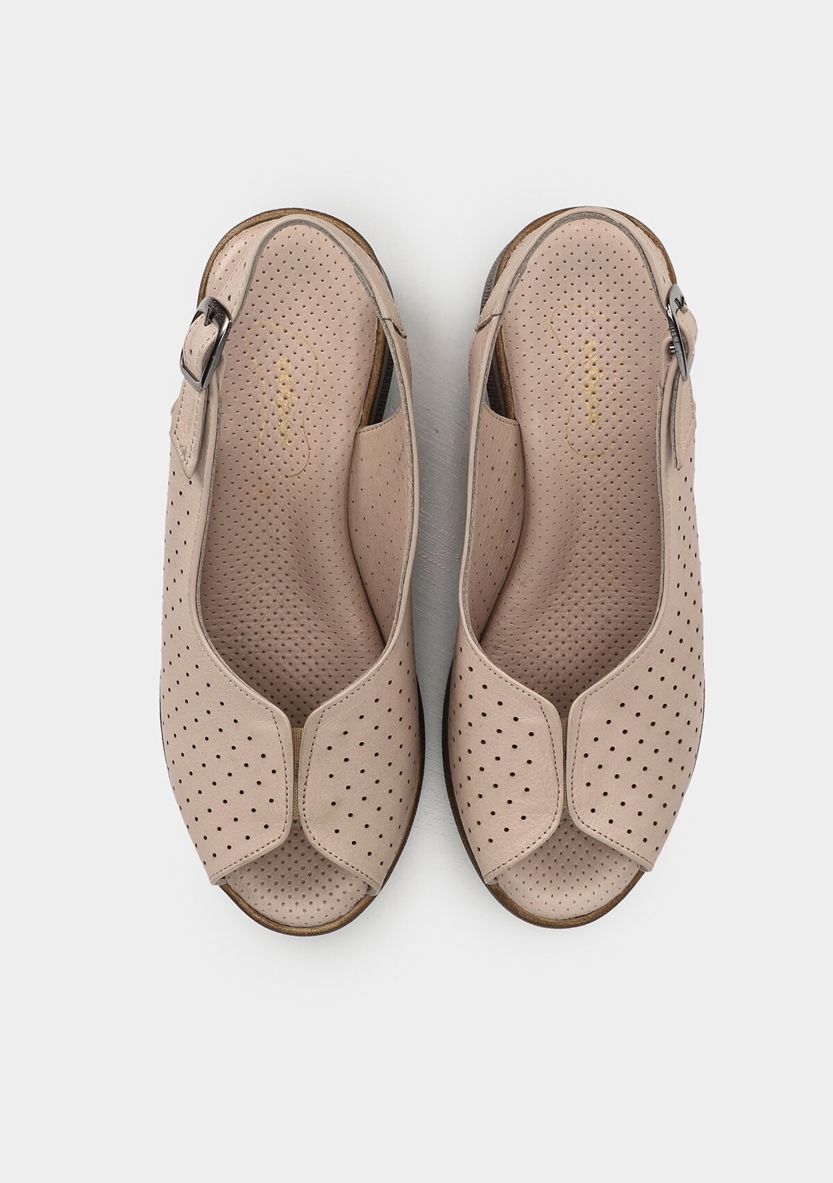 Bej Deri Kadın Konfor Sandalet