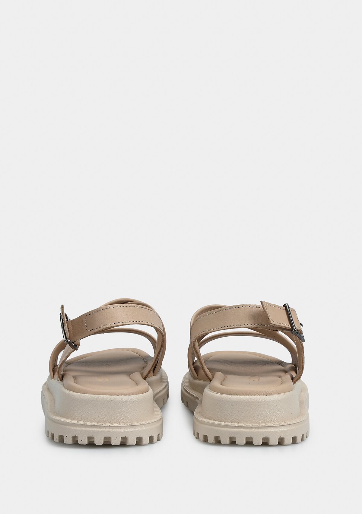 Bej Deri Kadın Düz Sandalet