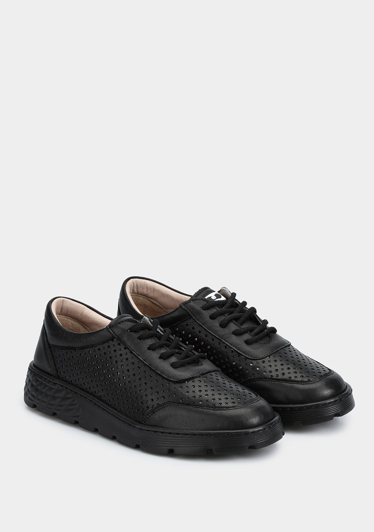 Siyah Deri Kadın Ayakkabı