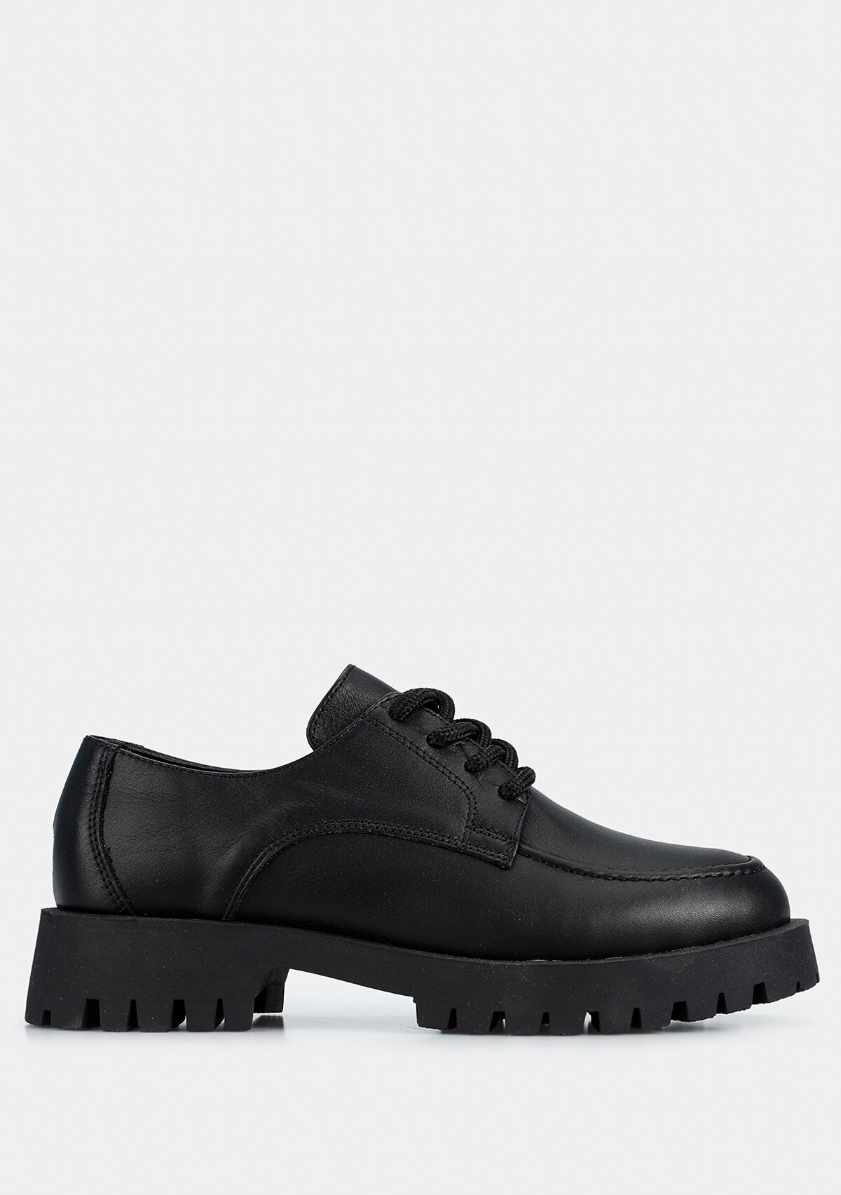 Siyah Deri Kadın Ayakkabı