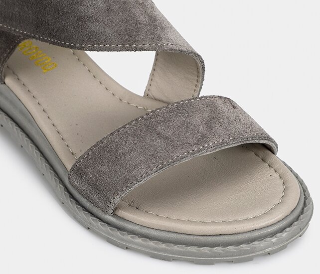 Gri Deri Kadın Düz Sandalet