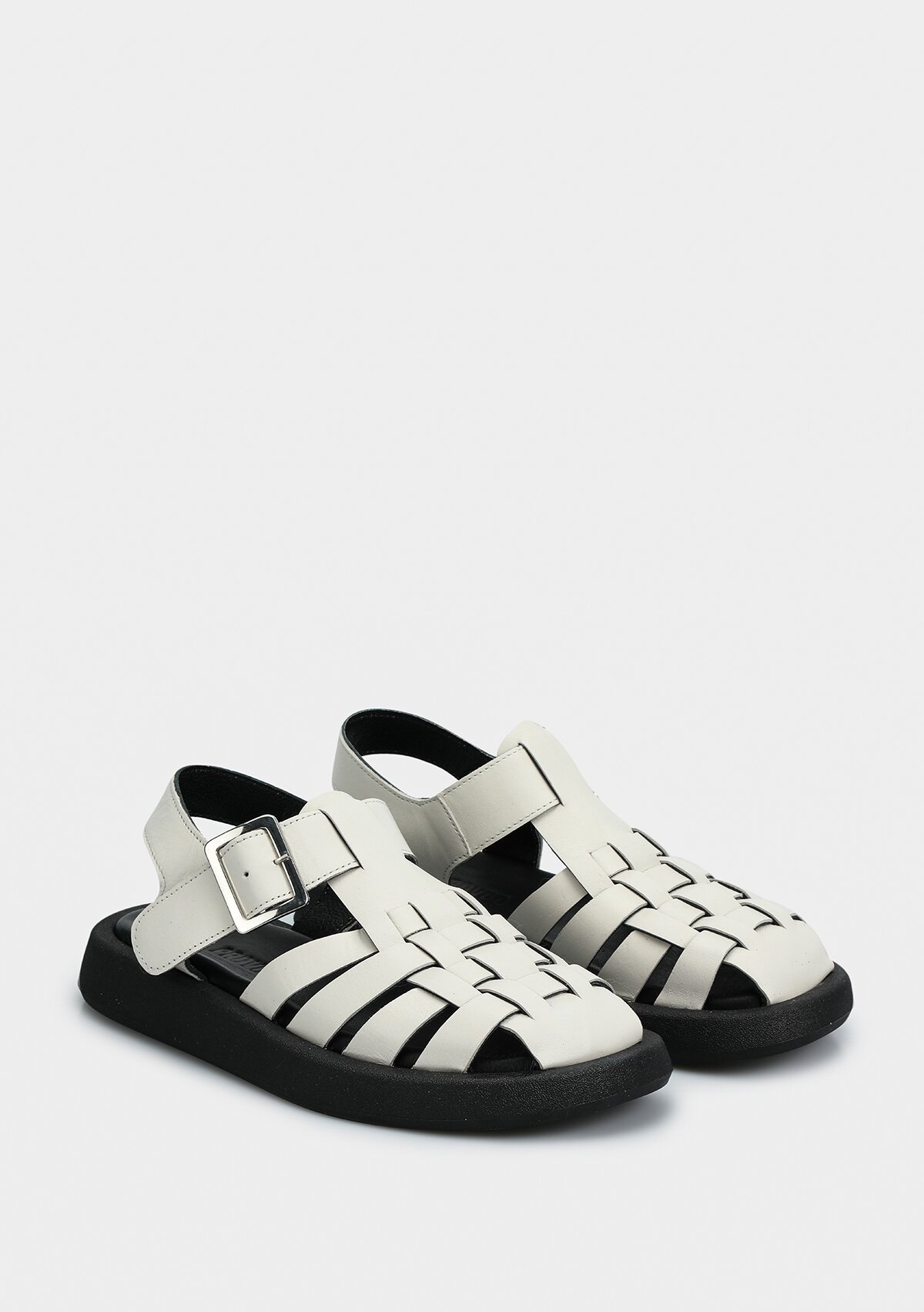 Ekru Deri Kadın Düz Sandalet