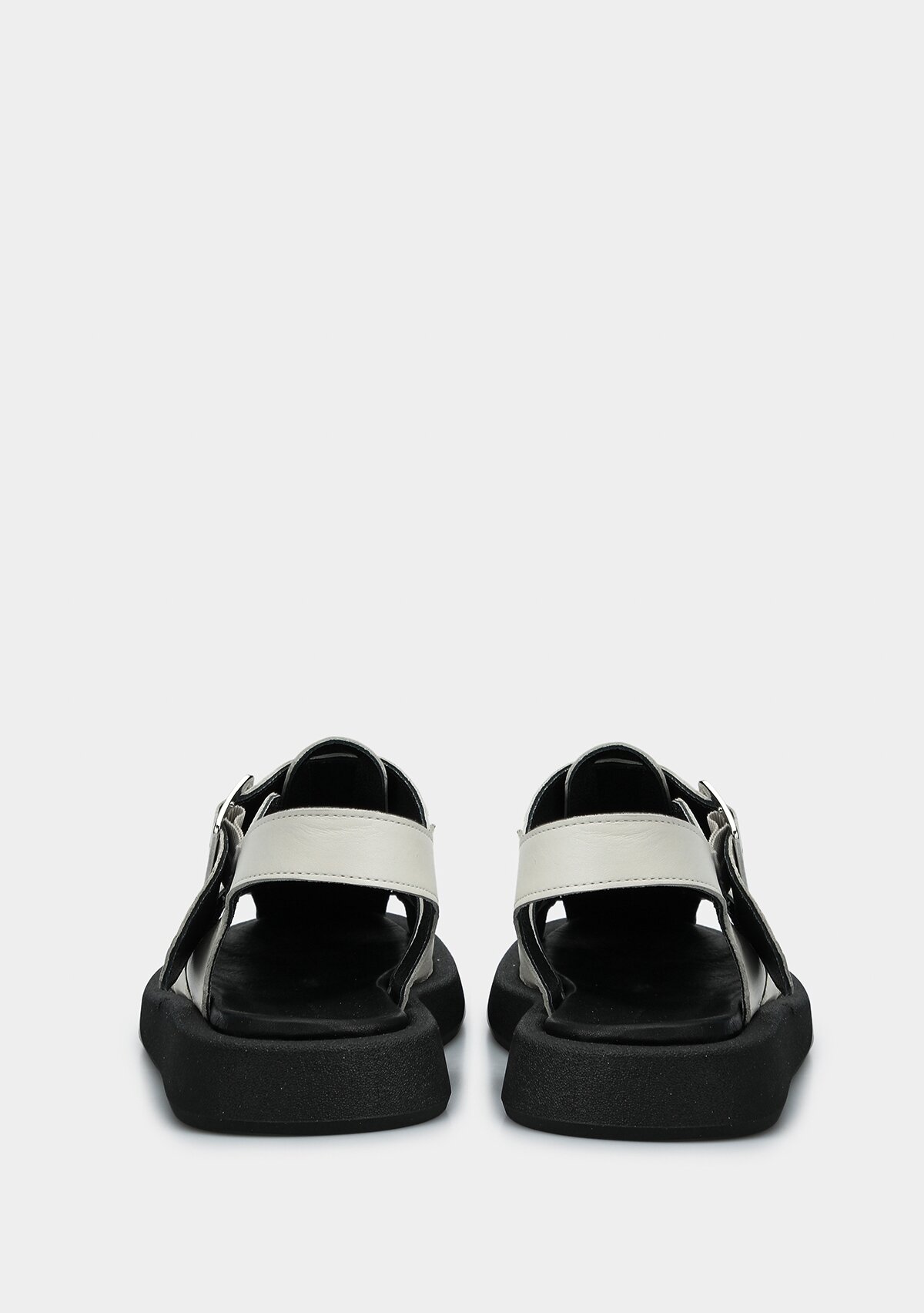 Ekru Deri Kadın Düz Sandalet