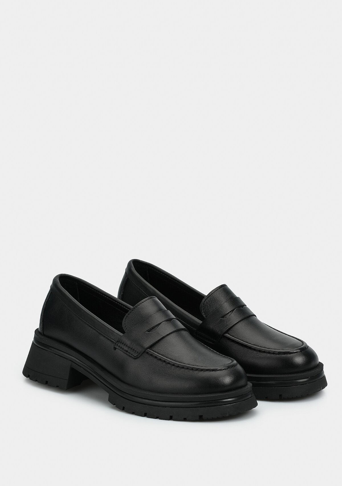 Siyah Deri Kadın Ayakkabı