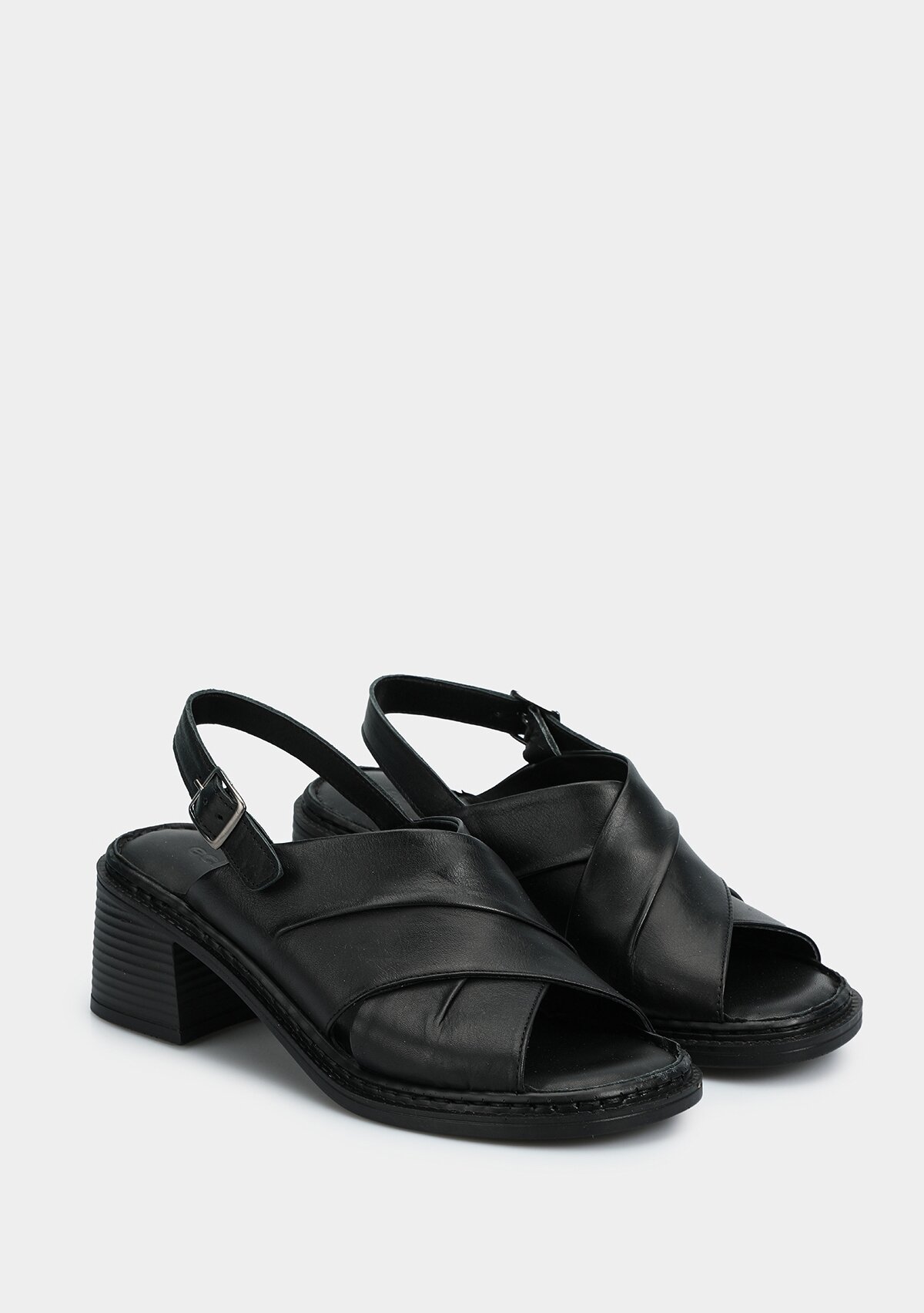 Siyah Deri Kadın Topuklu Sandalet