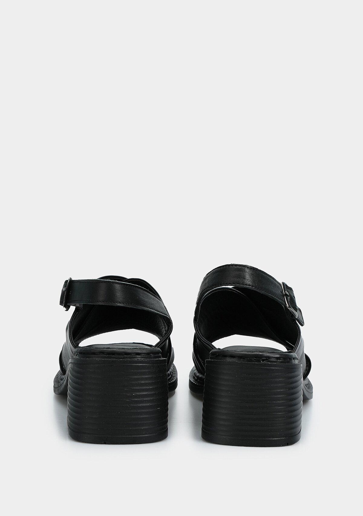 Siyah Deri Kadın Topuklu Sandalet