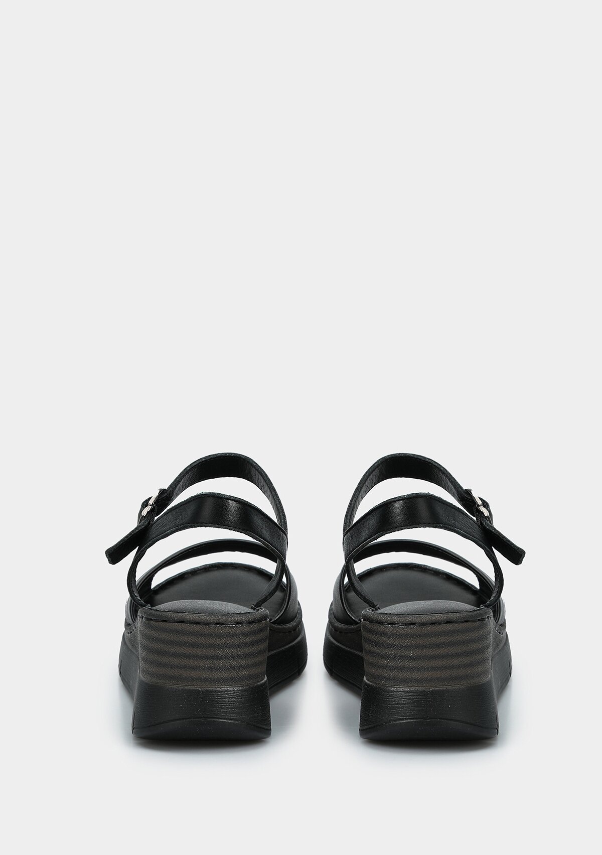 Siyah Deri Kadın Topuklu Sandalet