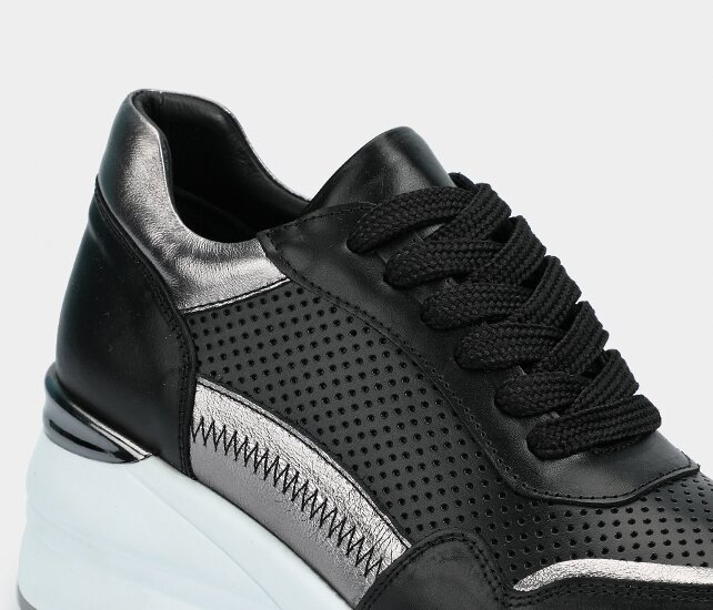 Siyah Deri Kadın Sneaker