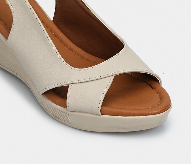 Bej Kadın Konfor Sandalet