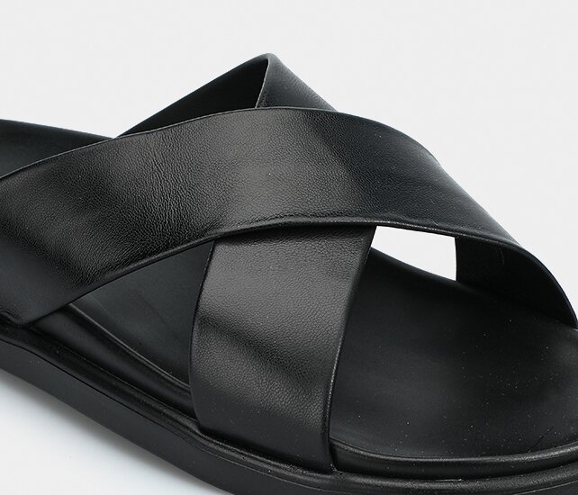 Siyah Deri Erkek Konfor Terlik