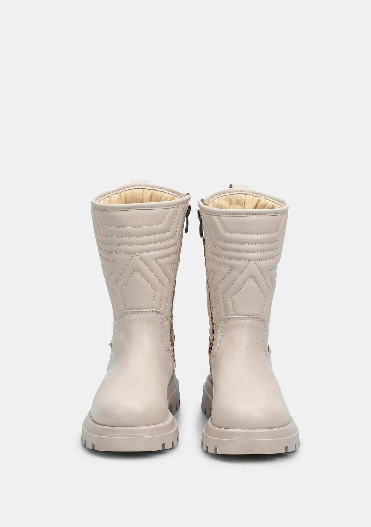 Ekru Kız Çocuk Bot