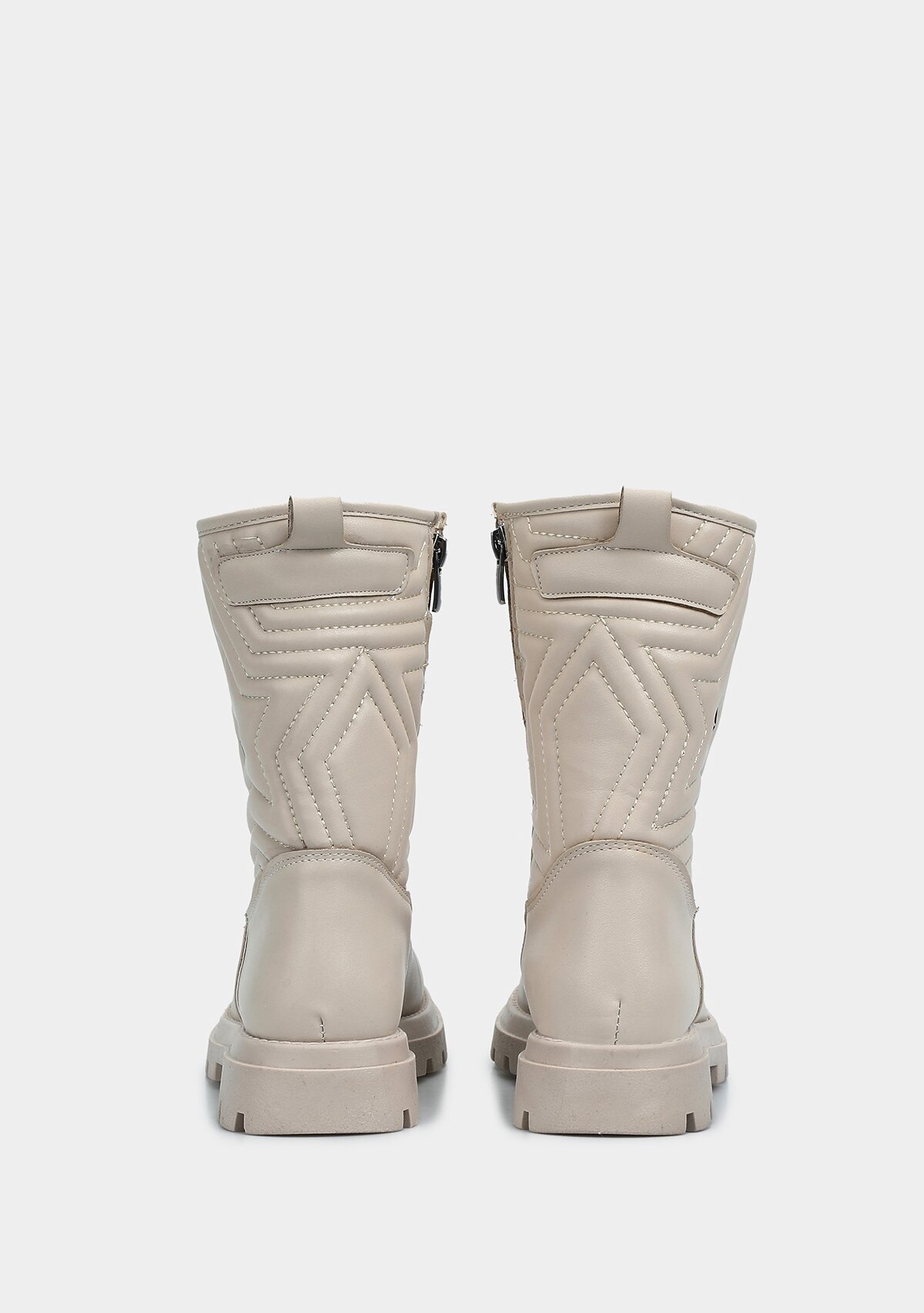 Ekru Kız Çocuk Bot