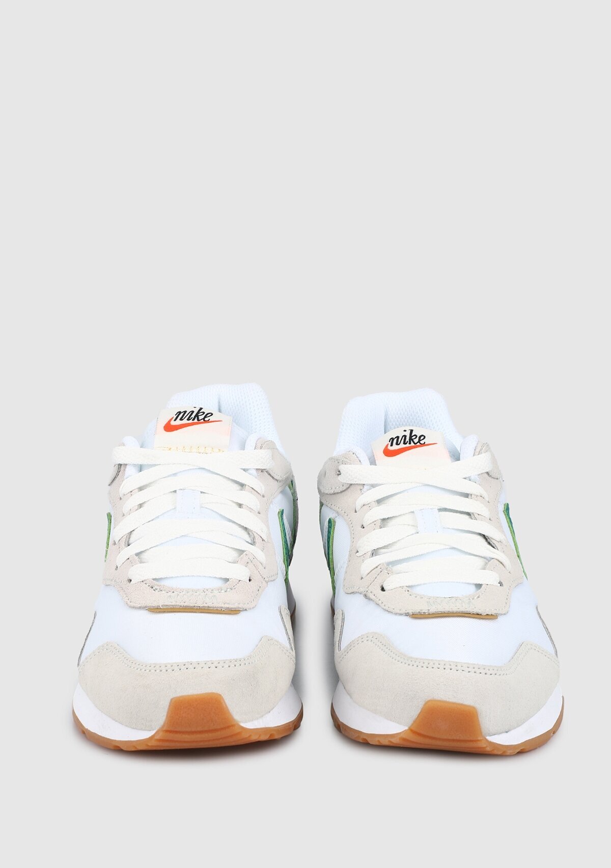 Nike Venture Runner Beyaz Kadın Sneakers DJ2004-100