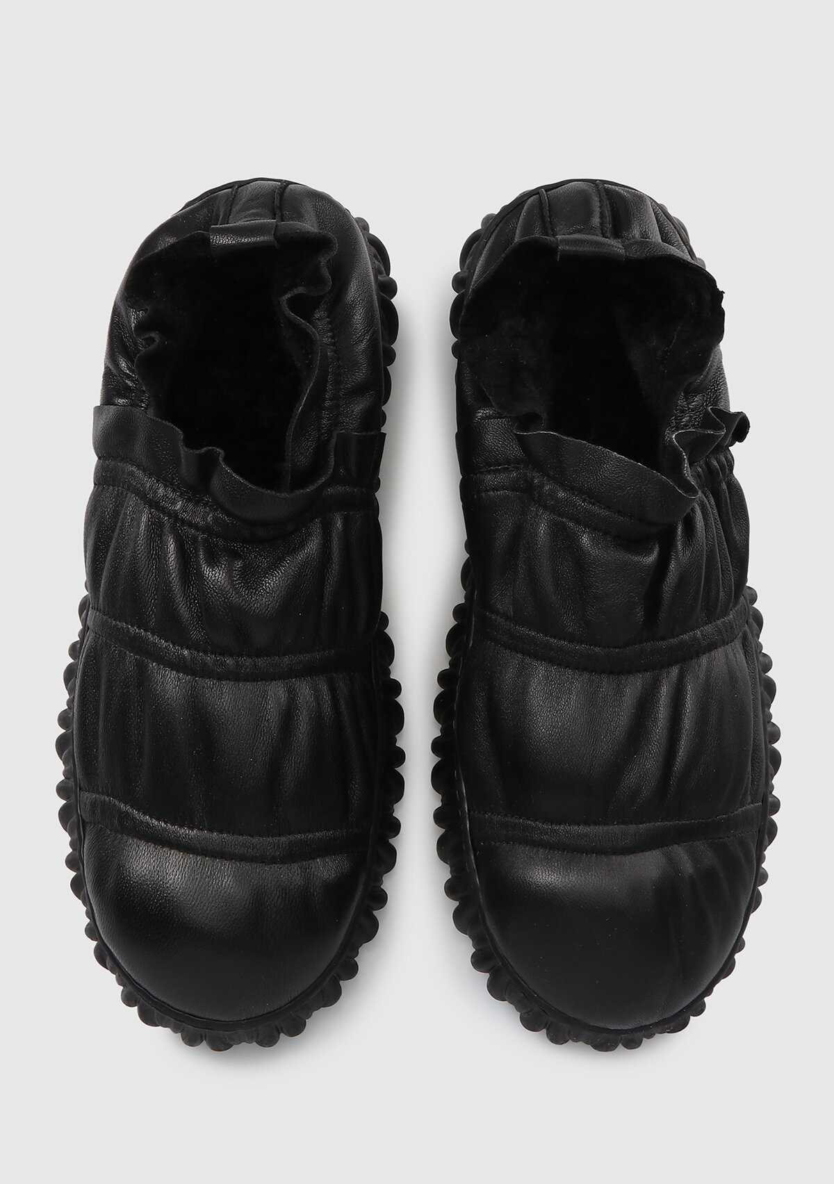 Siyah Deri Kadın Ayakkabı