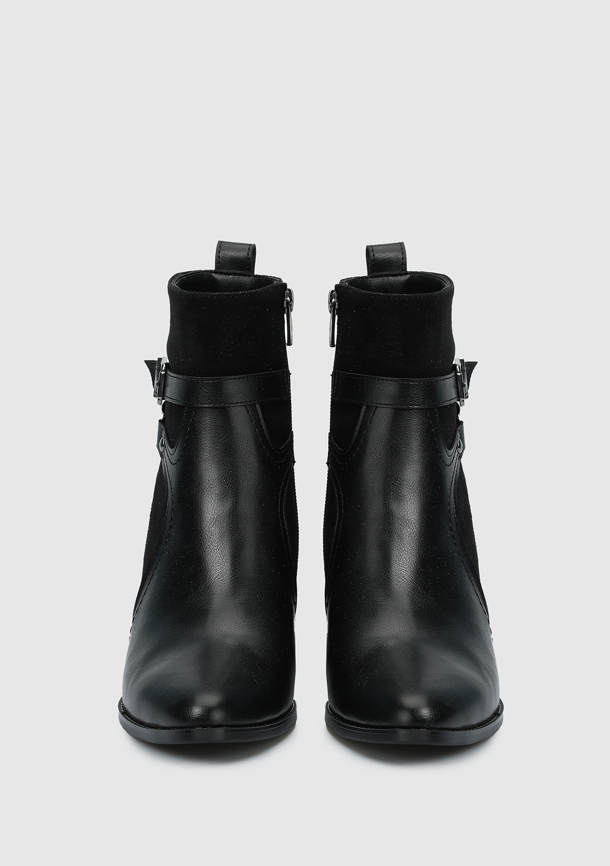 Siyah Kadın Bot - Görsel 4