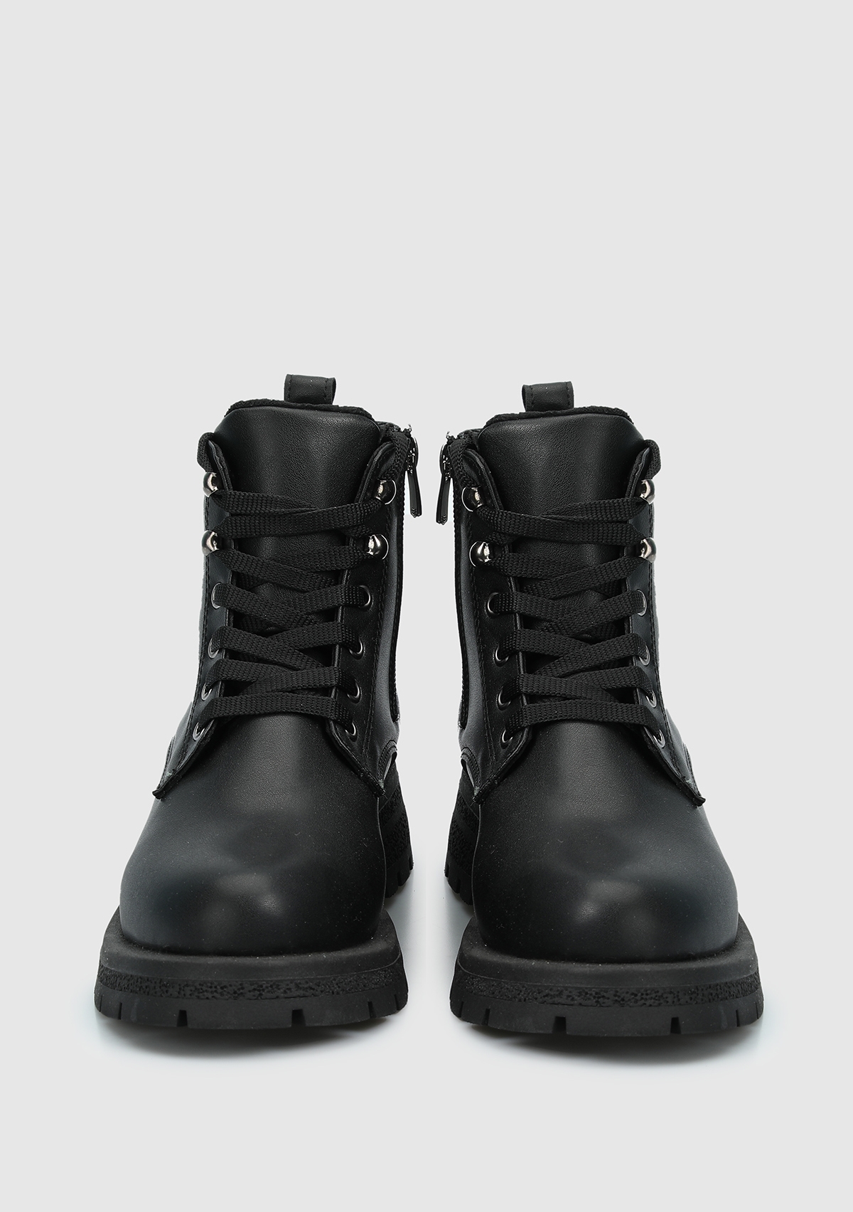 Siyah Kadın Bot - Görsel 4