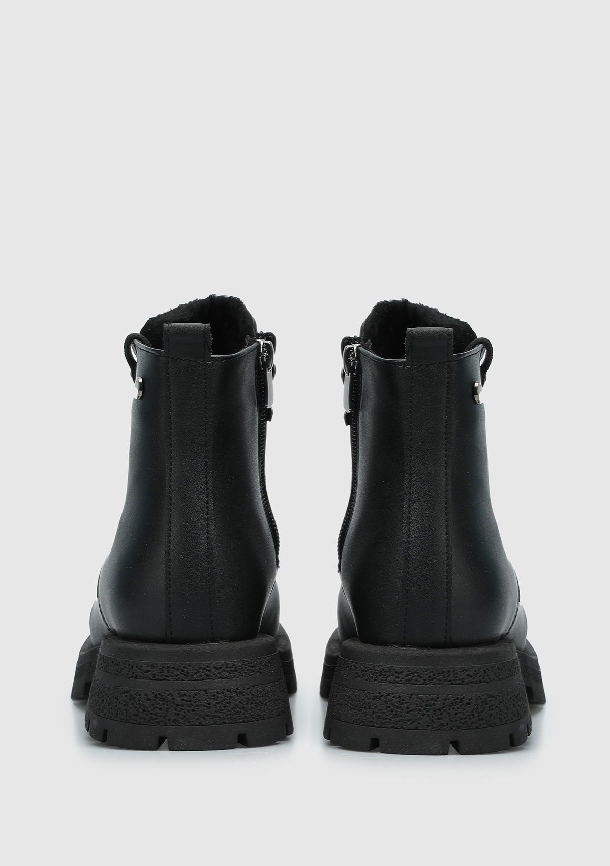 Siyah Kadın Bot - Görsel 5