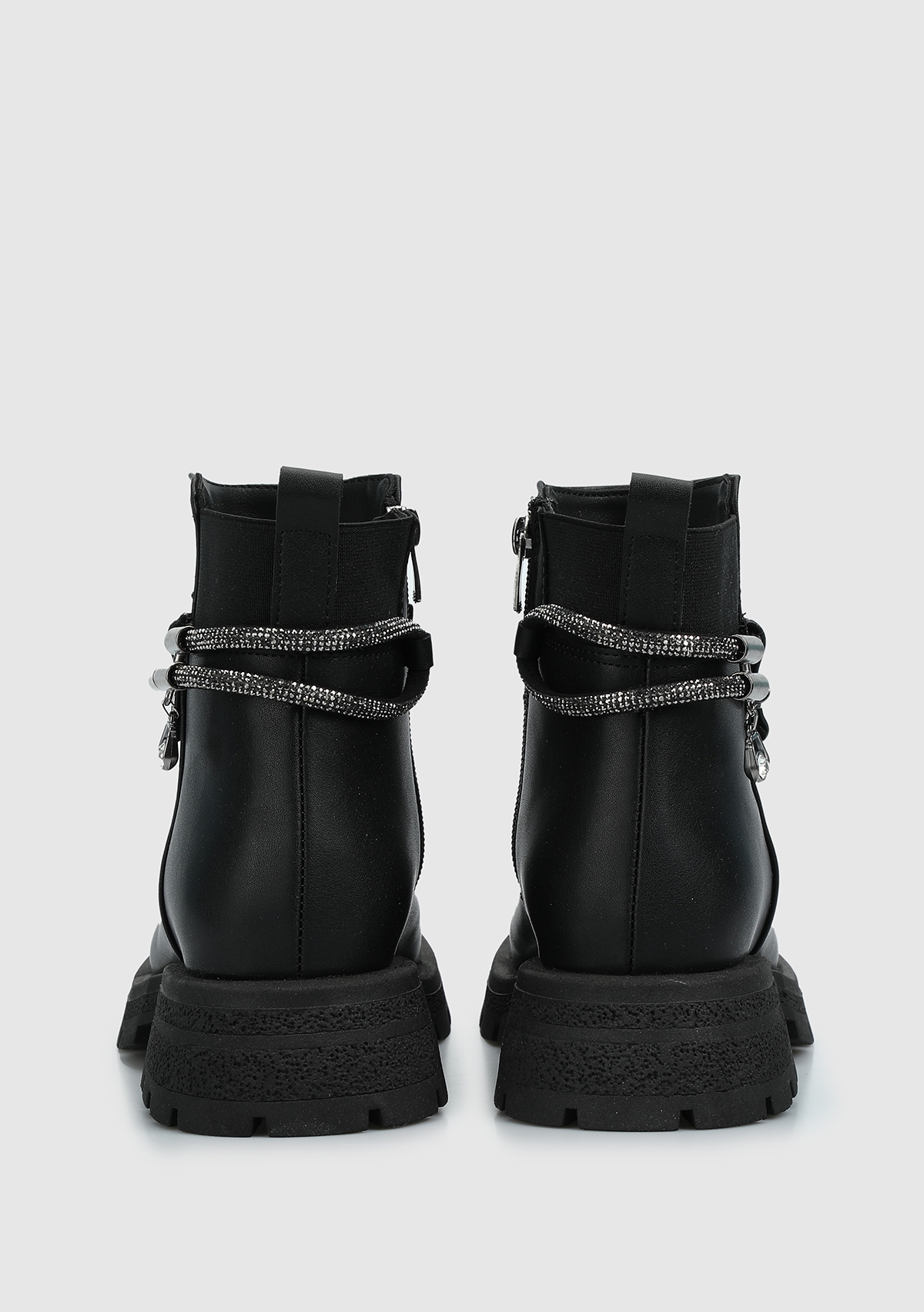 Siyah Kadın Bot - Görsel 5