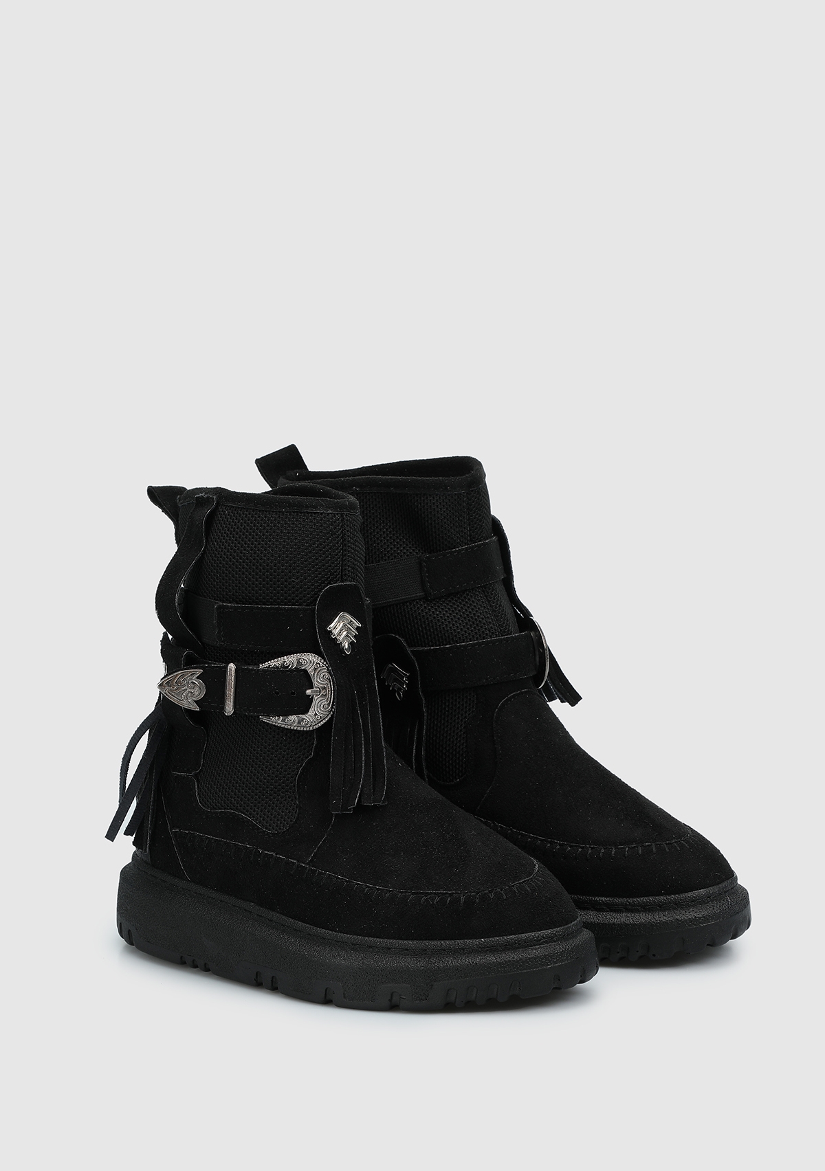 Siyah Kadın Bot - Görsel 3