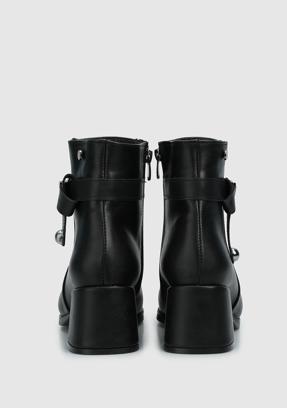 Siyah Kadın Bot - Görsel 5