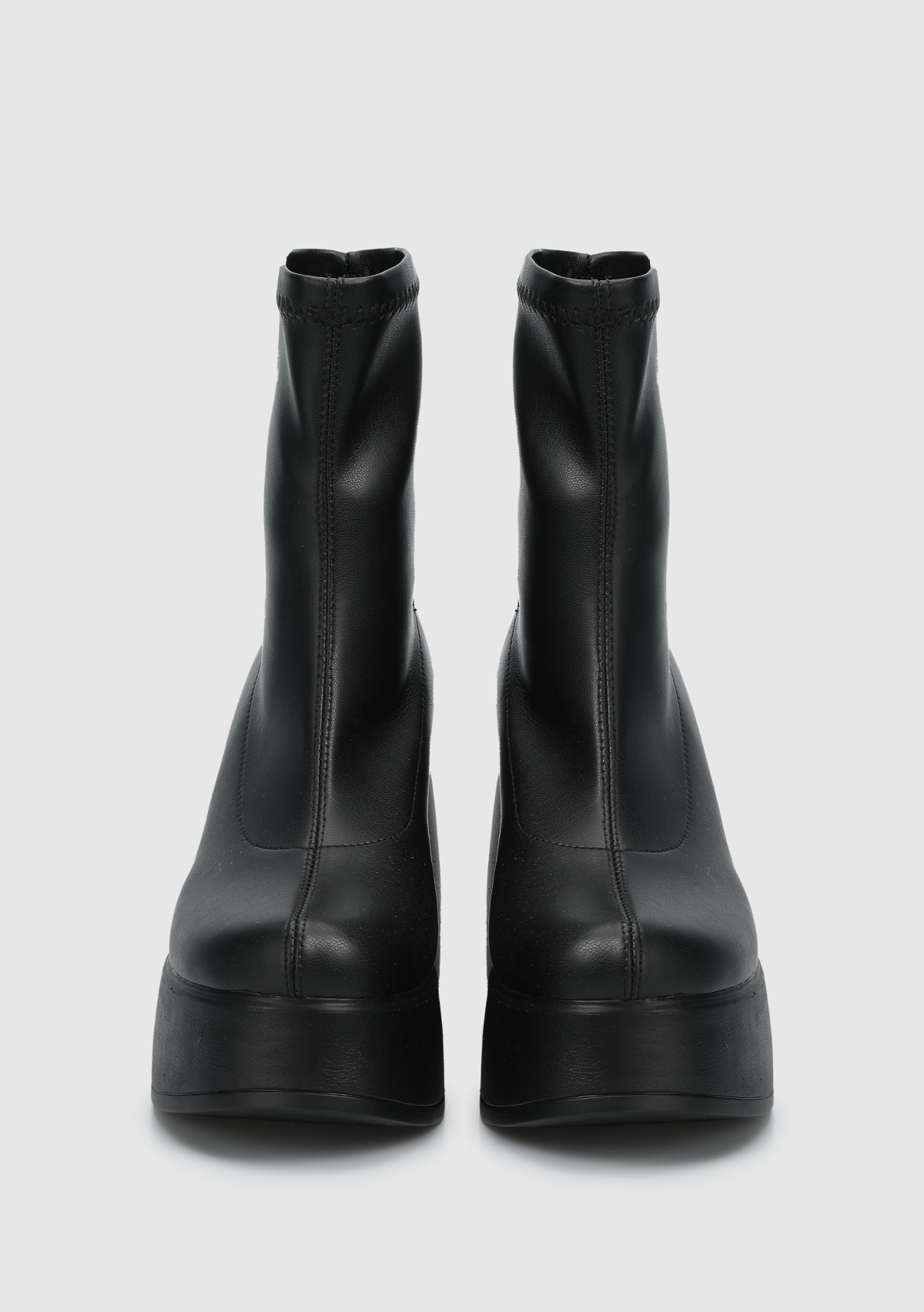 Siyah Kadın Bot - Görsel 4