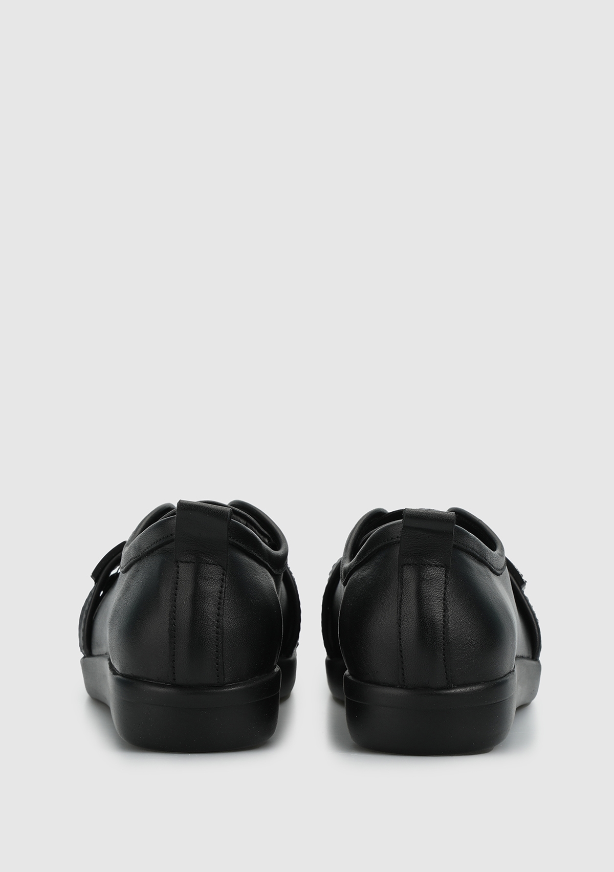 Siyah Deri Kadın Ayakkabı - Görsel 5