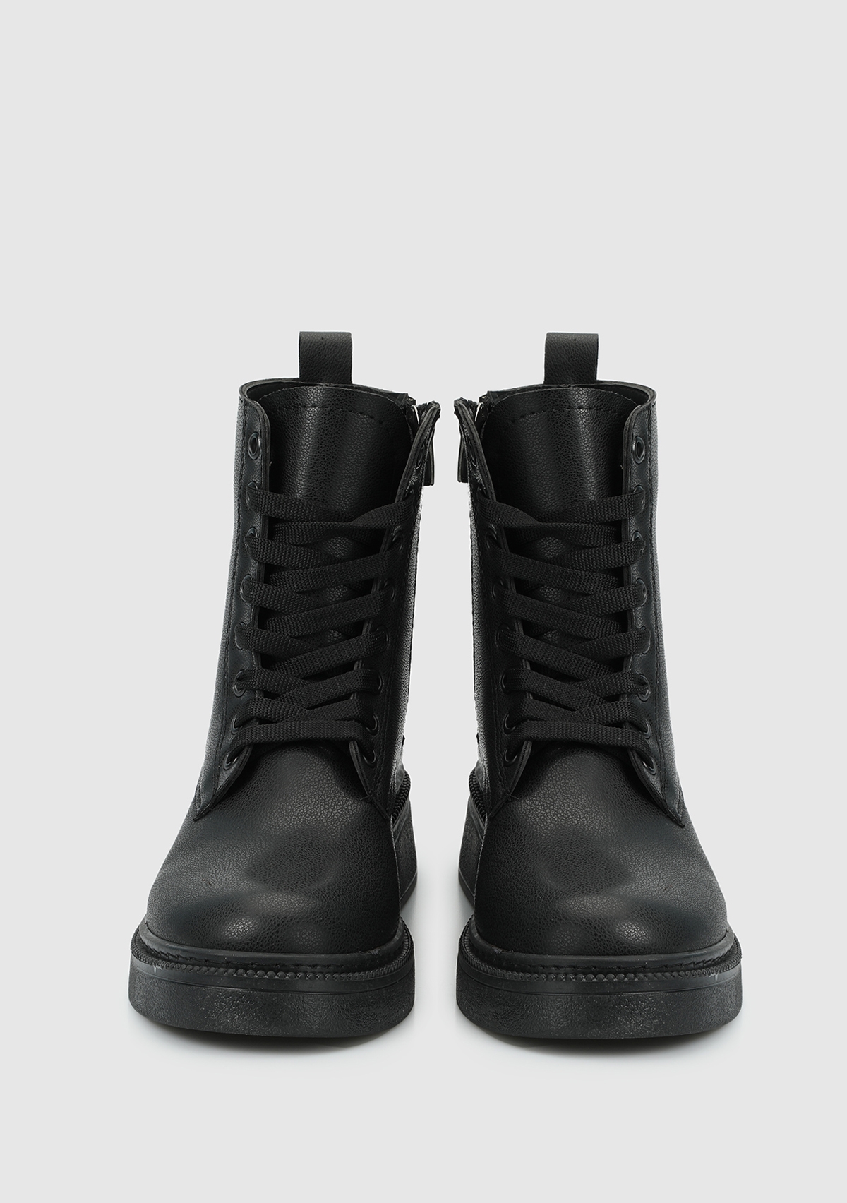 Siyah Kadın Bot - Görsel 4