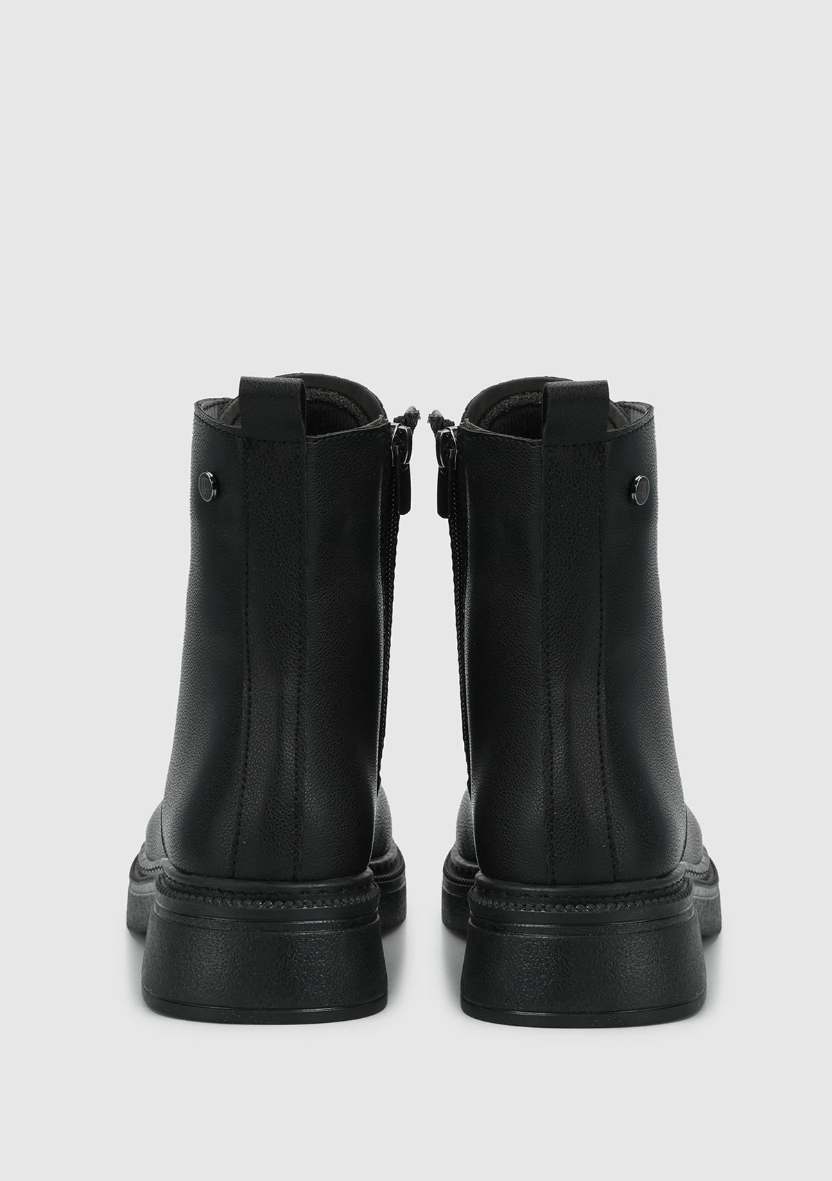 Siyah Kadın Bot - Görsel 5