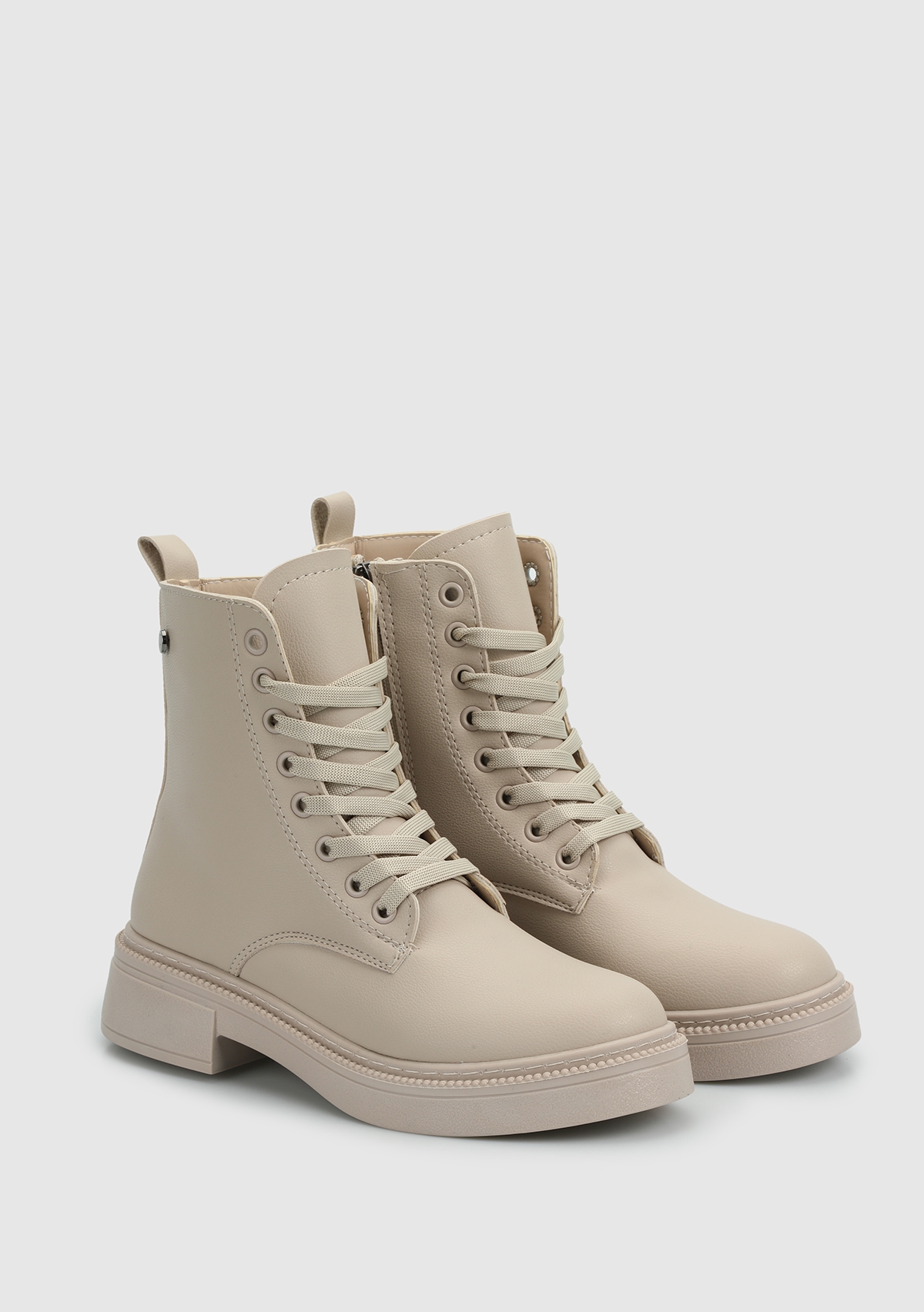 Bej Kadın Bot - Görsel 3