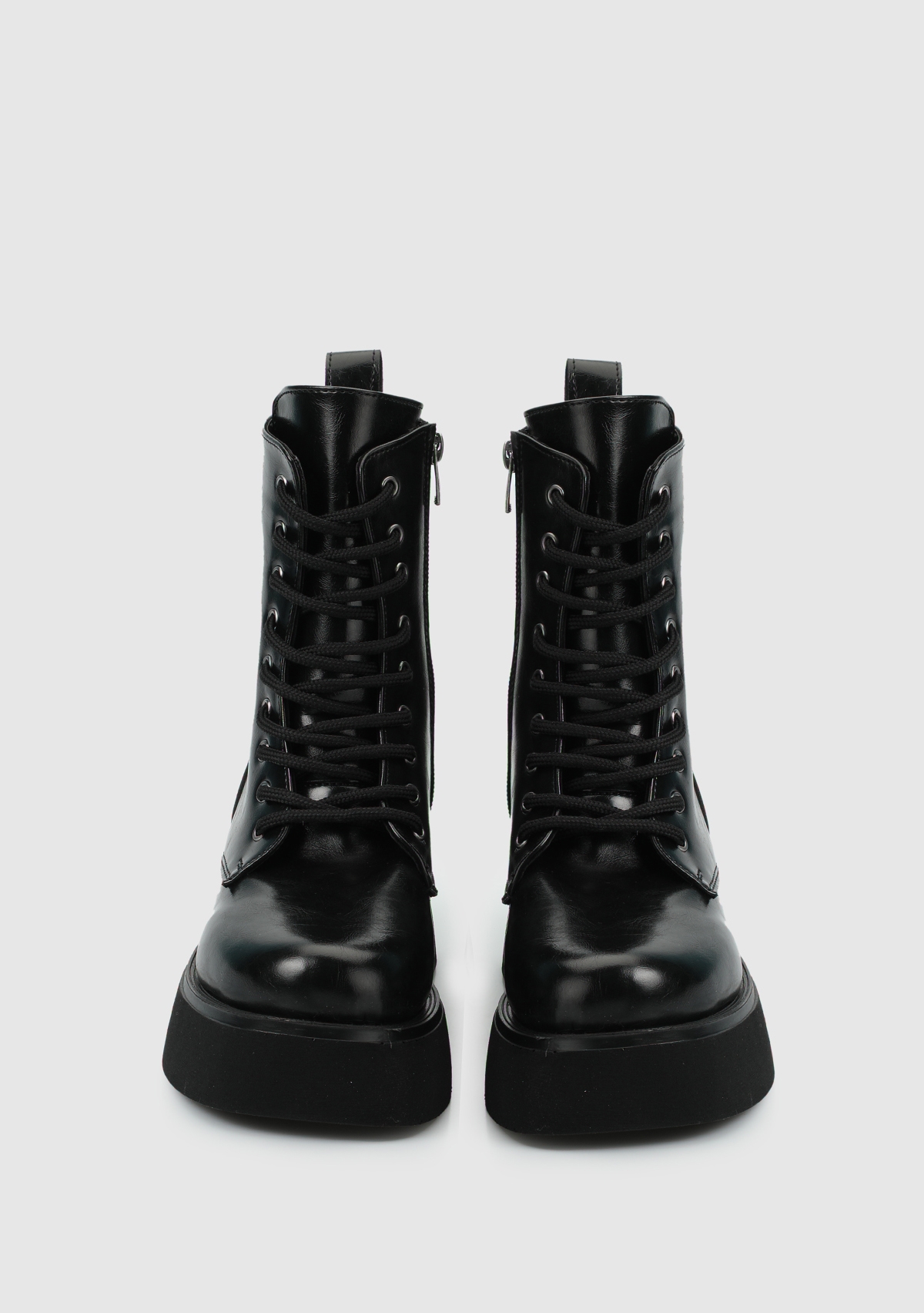 Siyah Kadın Bot - Görsel 4