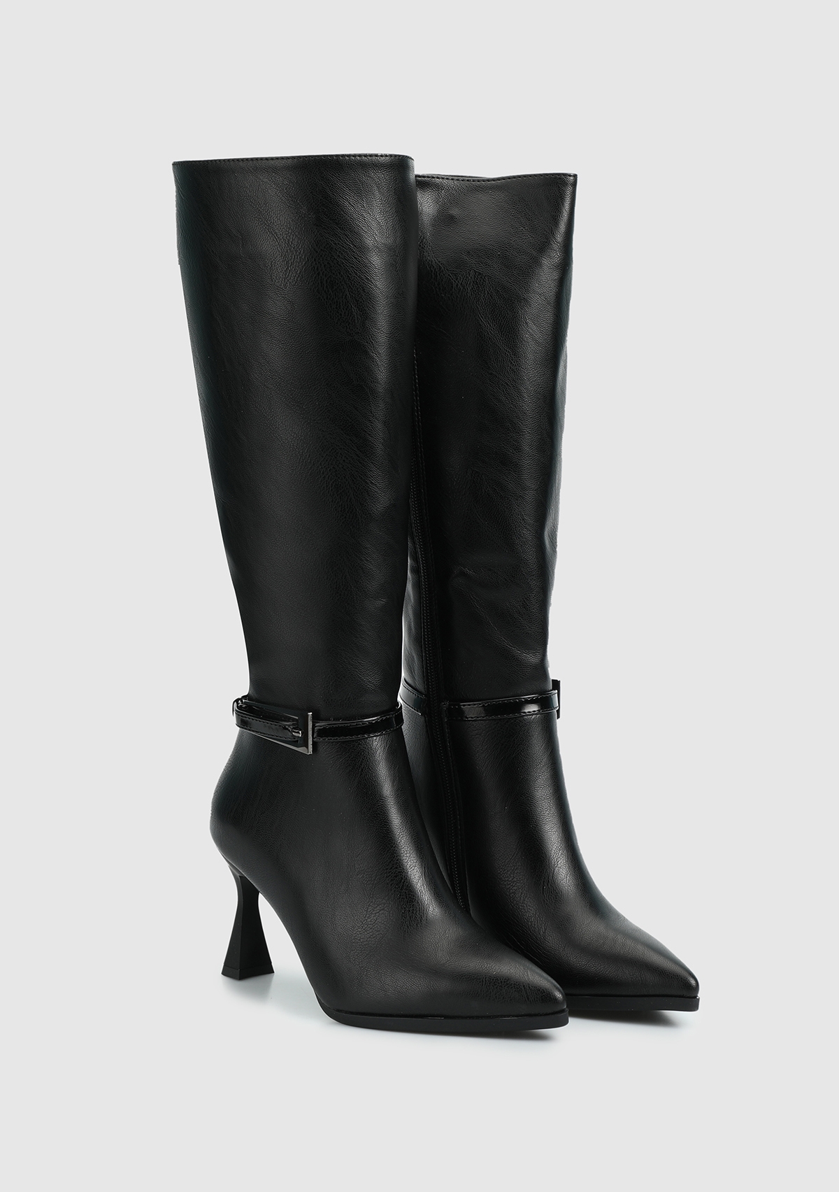 Siyah Kadın Bot - Görsel 3