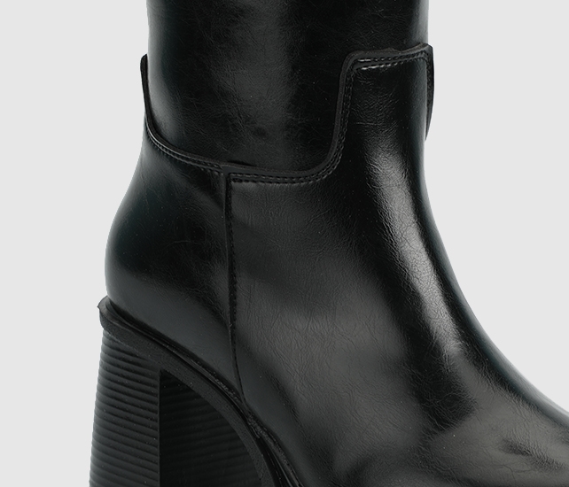 Siyah Kadın Bot - Görsel 6