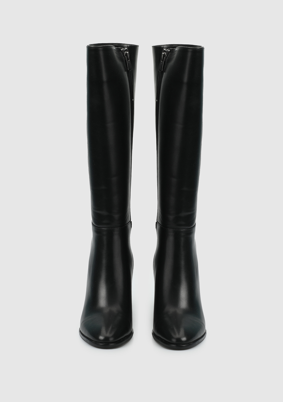 Siyah Kadın Bot - Görsel 4