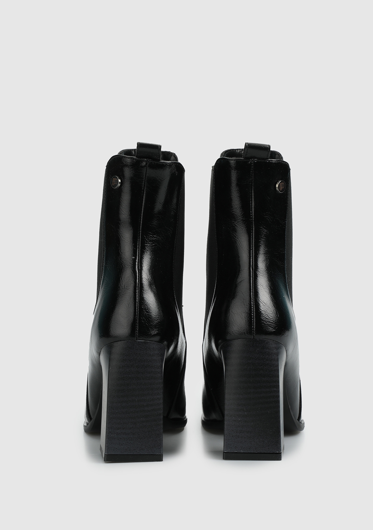 Siyah Kadın Bot - Görsel 5