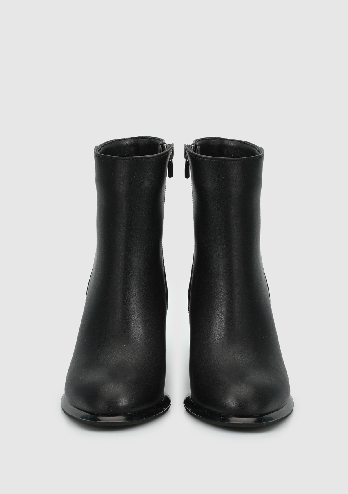 Siyah Kadın Bot - Görsel 4