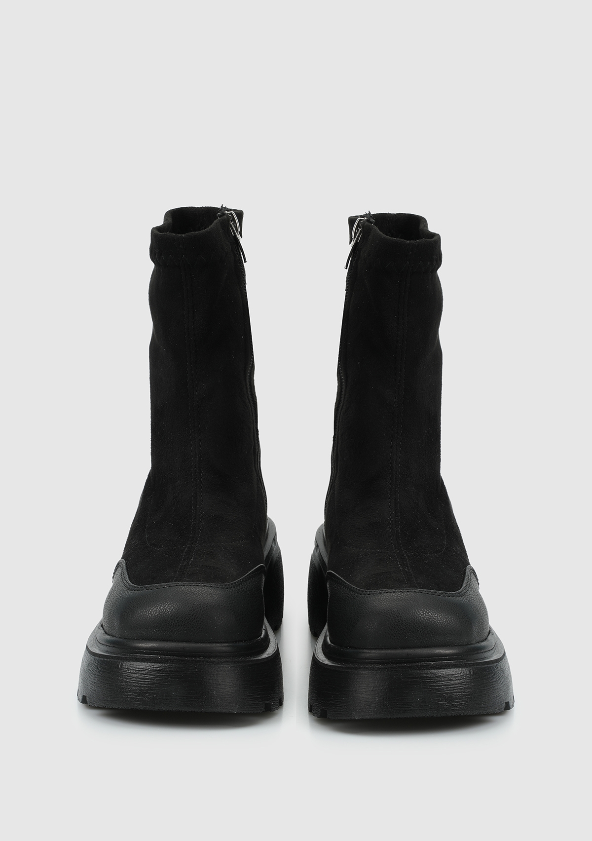 Siyah Kadın Bot - Görsel 4